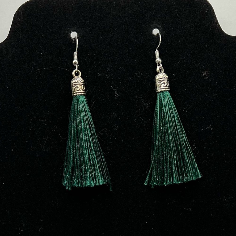 *3/$20* Green tassel earrings 